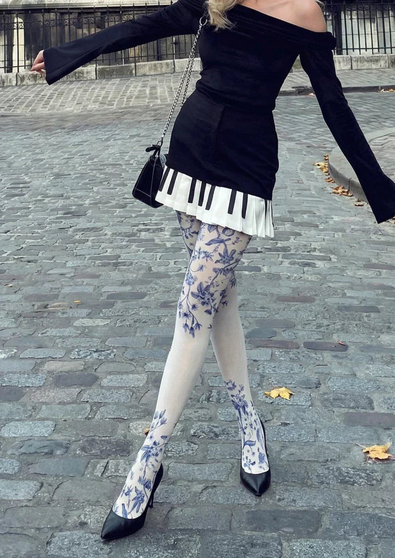 Viken Plan Blue White Porcelain Floral Tights Hosiery Pantyhose